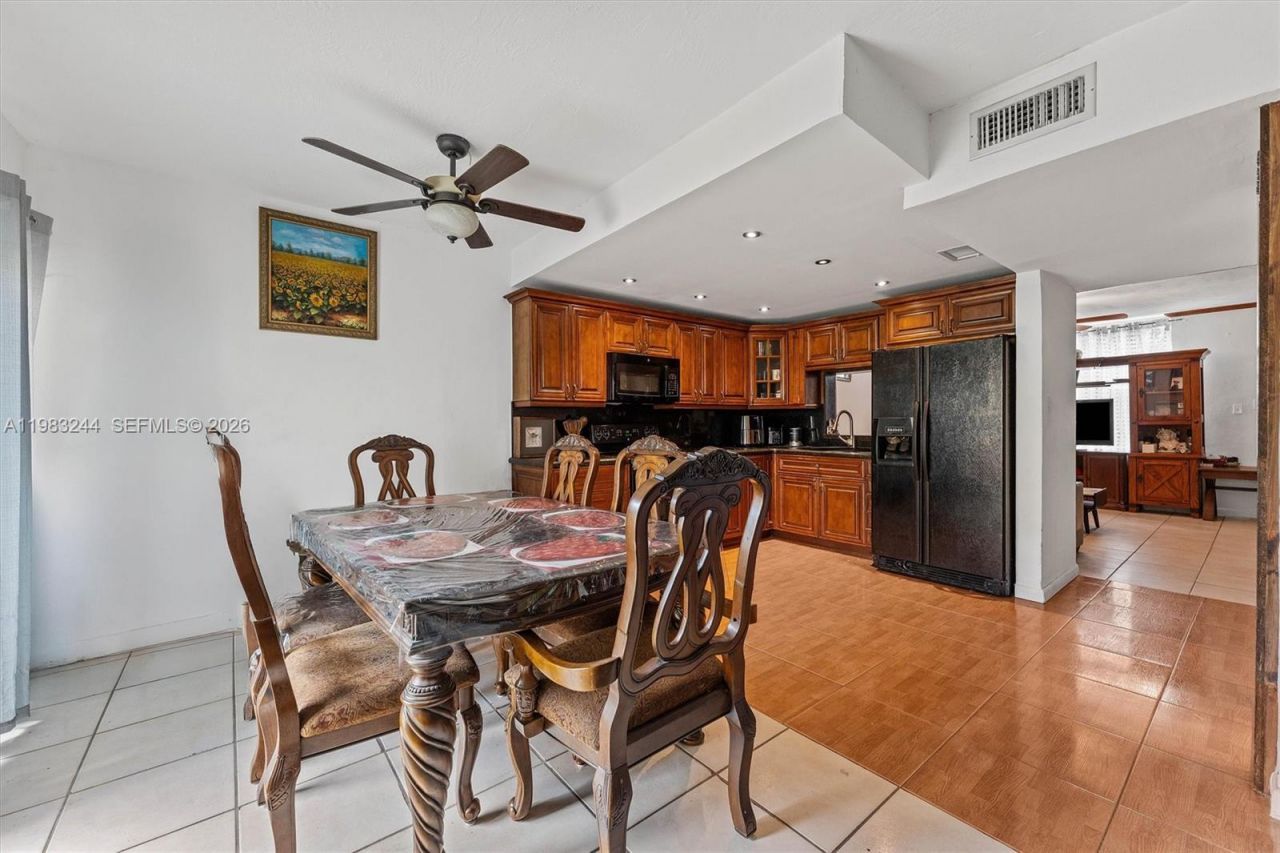 314 NE 142nd St , Unit 16C, Miami, FL 33161 Photo
