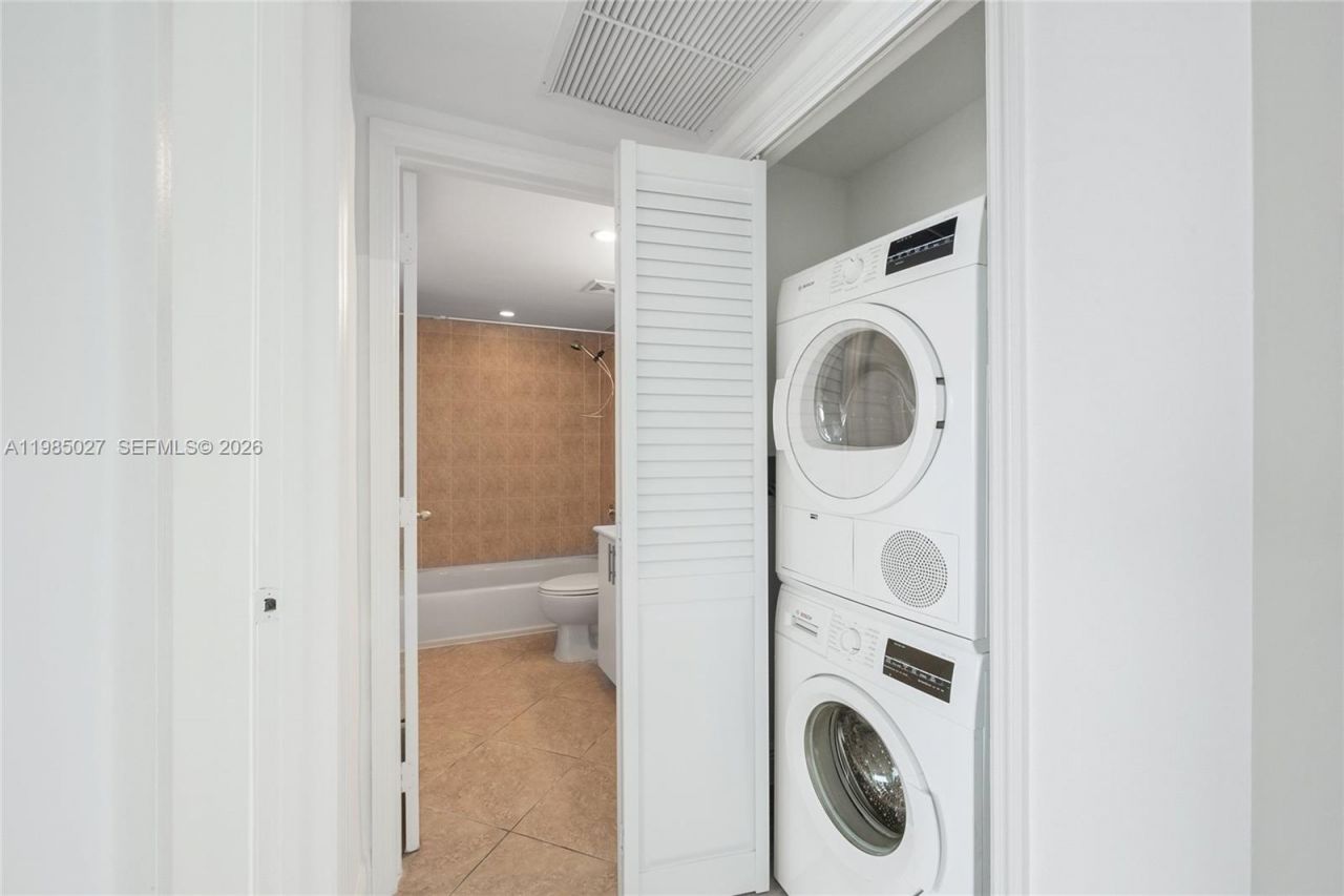 10350 W Bay Harbor Dr , Unit 9N, Bay Harbor Islands, FL 33154 Photo