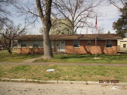 303 G Street NW Miami, OK 74354
