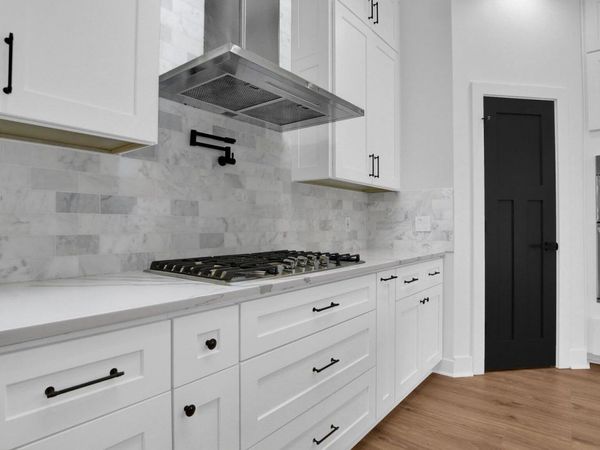 1884 Poplar Place , Lewis Center, OH 43035