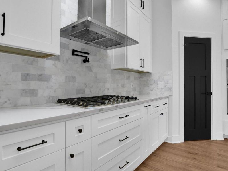 1884 Poplar Place , Lewis Center, OH 43035 Photo 2