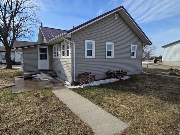 205 E Market Street, Laurel, IA 50141