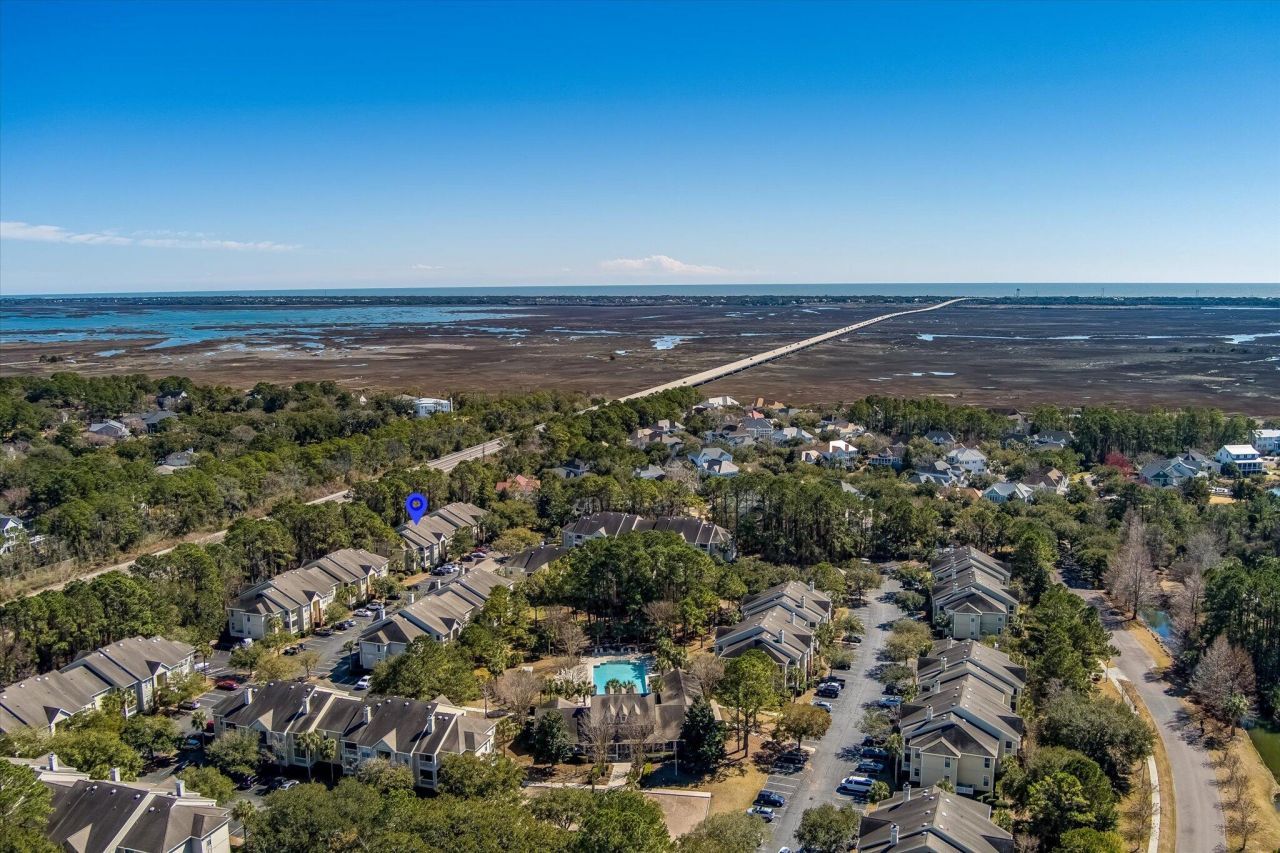 1600 Long Grove Drive Photo 22