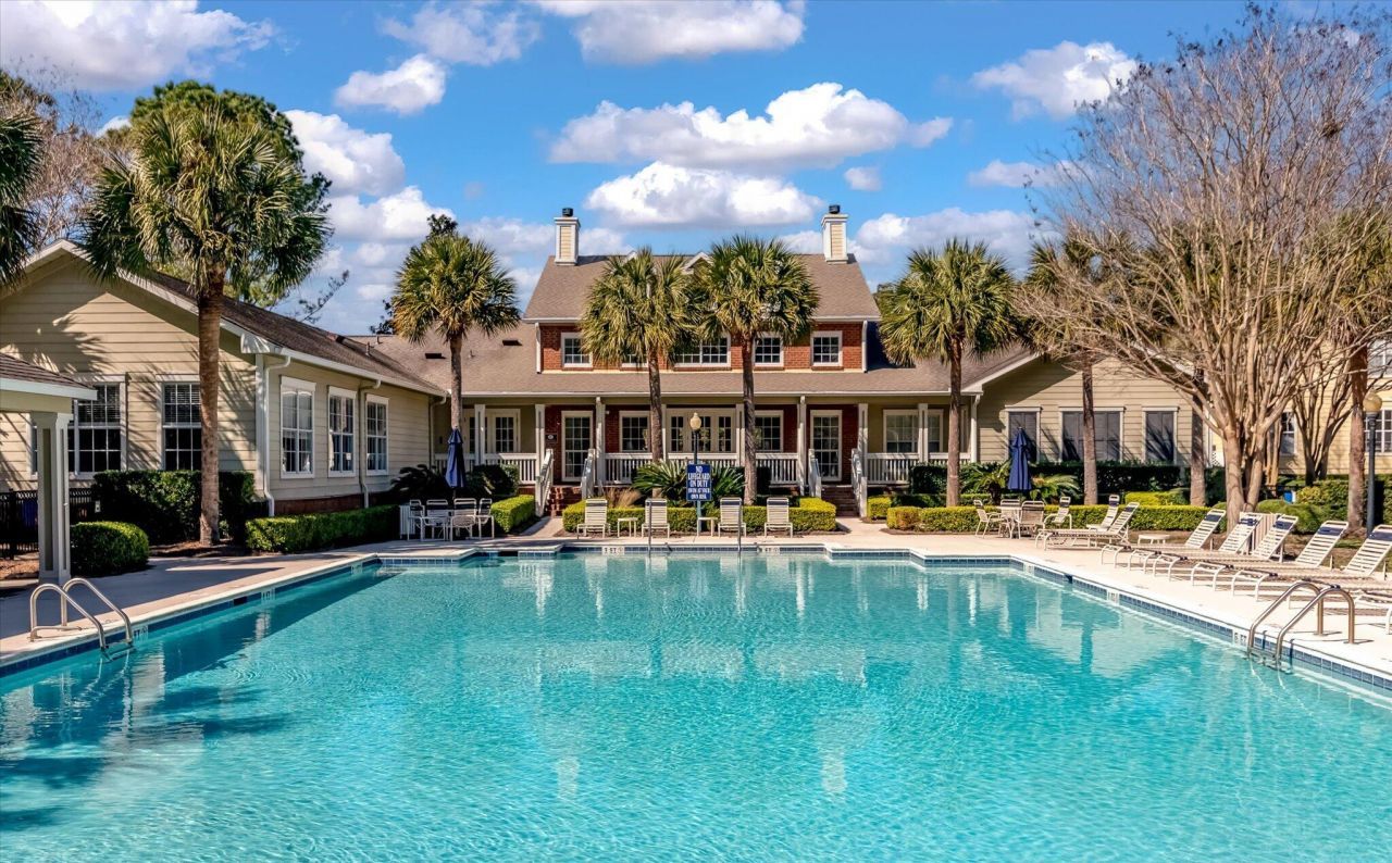 1600 Long Grove Drive Photo 25