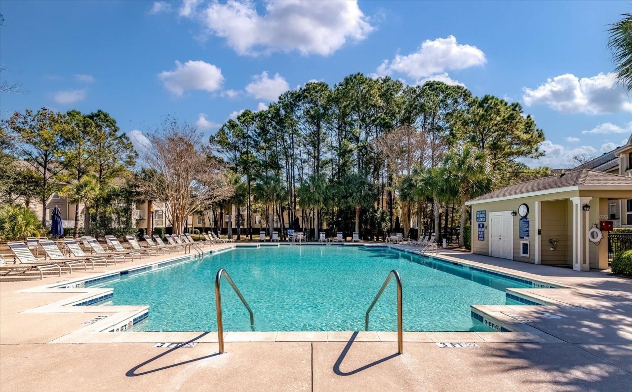 1600 Long Grove Drive Photo 26