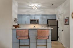 1600 Long Grove Drive photo 4