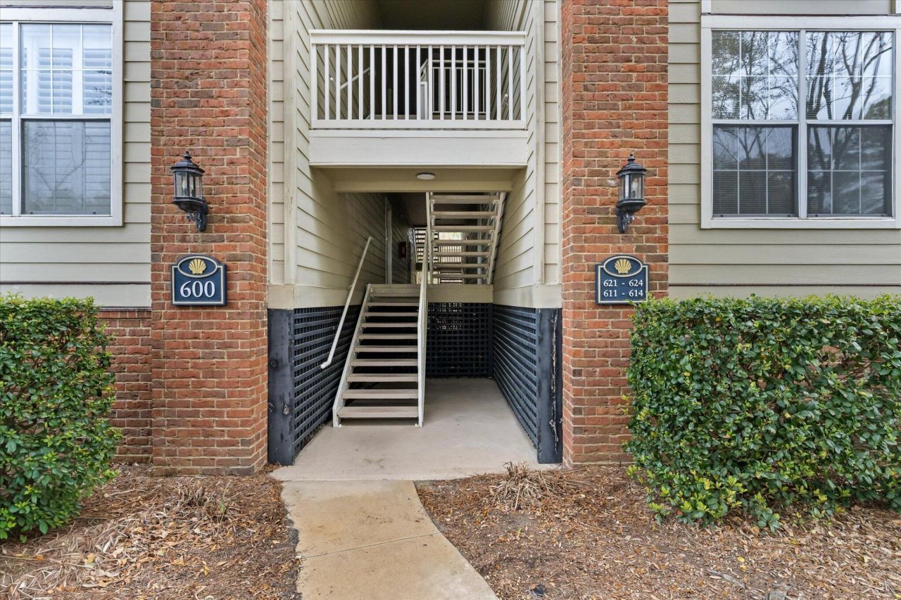 1600 Long Grove Drive Photo 33