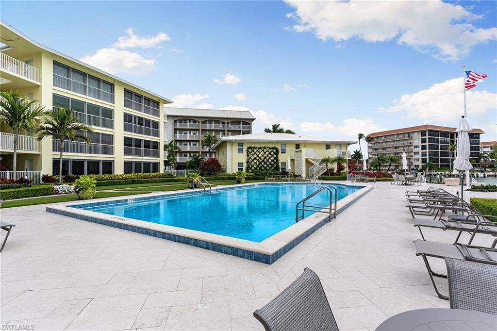 2850 Gulf Shore Blvd N, Unit 106, Naples, FL 34103 Photo