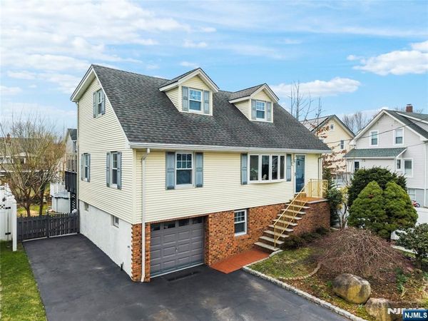 1 Gertz Avenue, LITTLE FERRY, NJ 07643