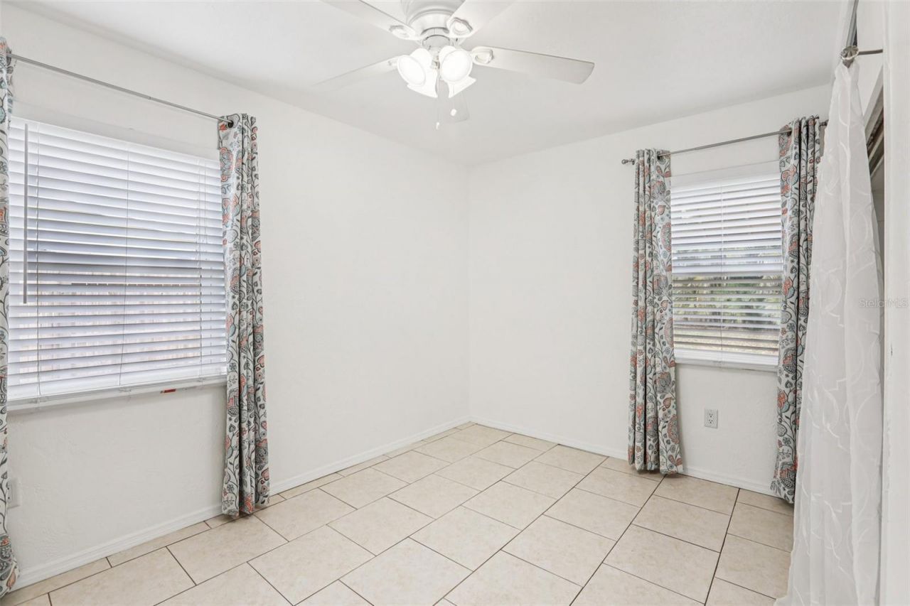 7017 Meadowlawn Drive N, Saint Petersburg, FL 33712 Photo