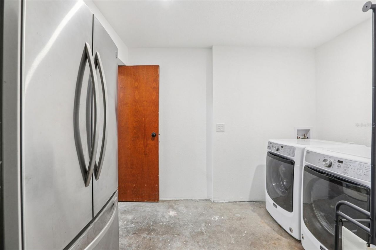 7017 Meadowlawn Drive N, Saint Petersburg, FL 33712 Photo