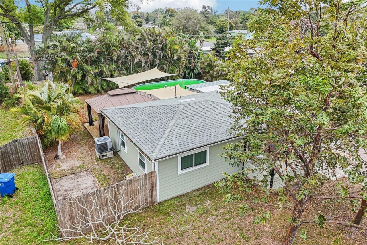 7017 Meadowlawn Drive N, Saint Petersburg, FL 33712 Photo