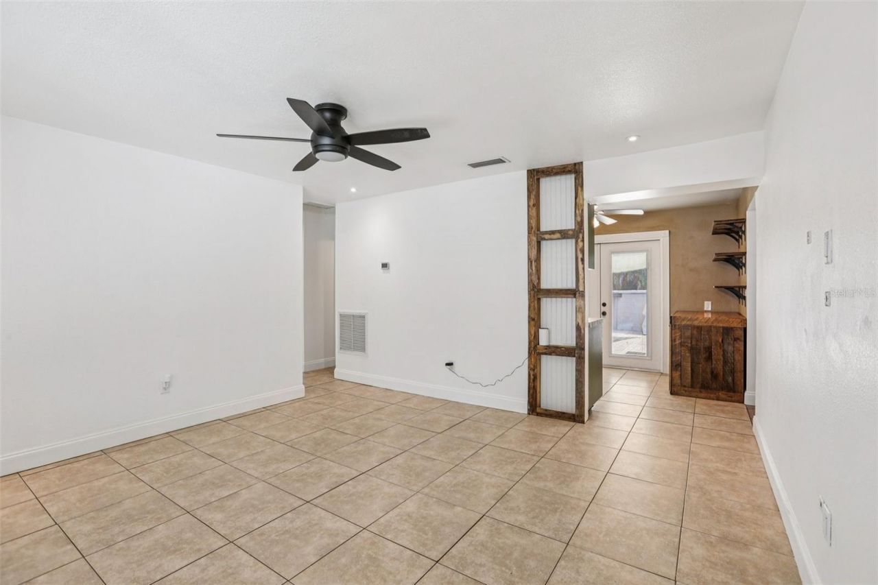 7017 Meadowlawn Drive N, Saint Petersburg, FL 33712 Photo