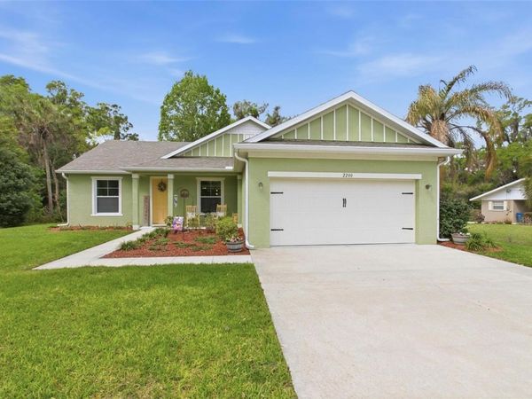 2200 N CLARA AVENUE, DELAND, FL 32720