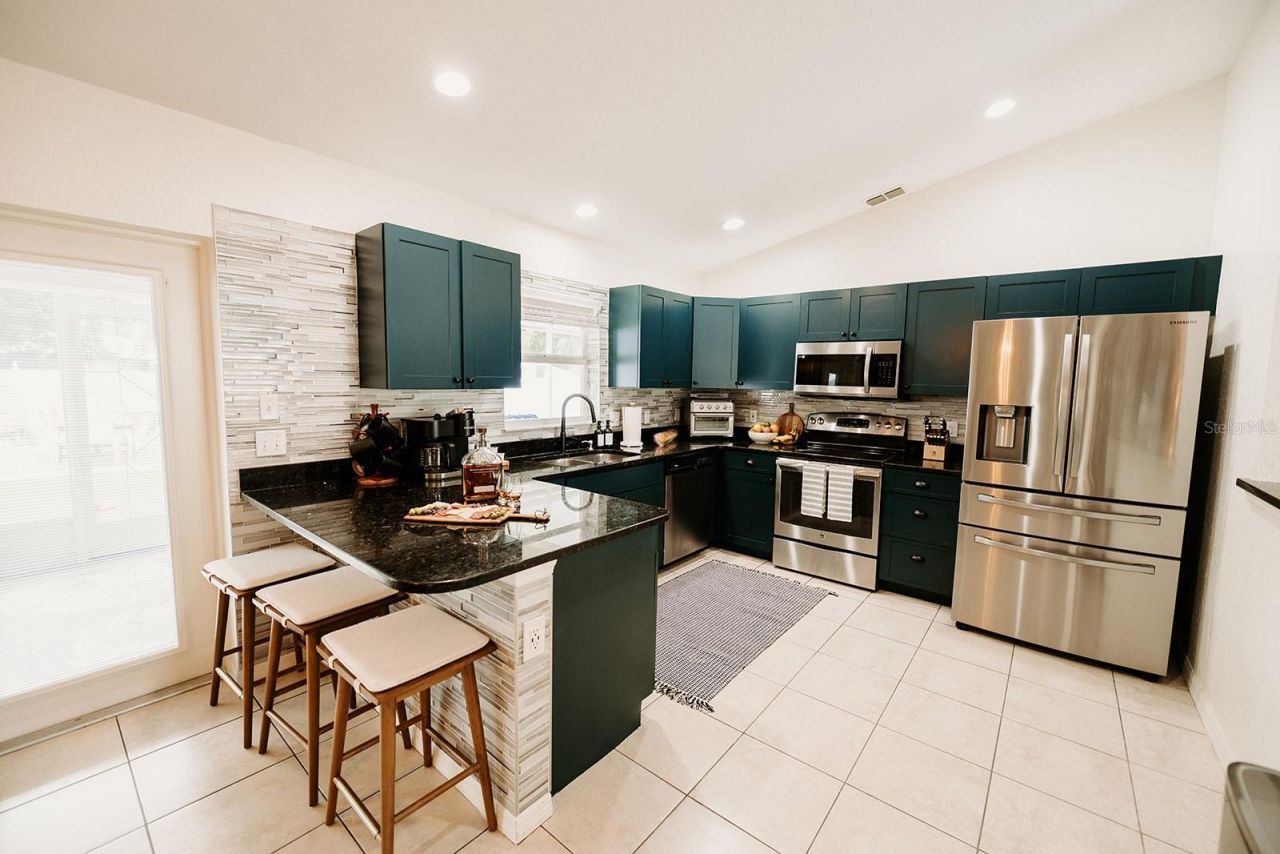 3009 39th Avenue W, Bradenton, FL 34205 Photo