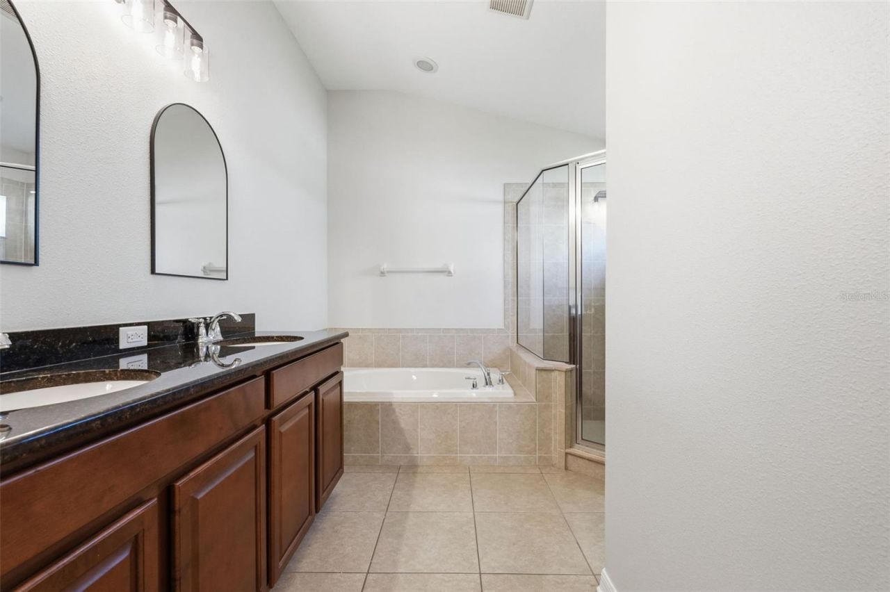 32111 Garden Alcove Loop, Wesley Chapel, FL 33545 Photo