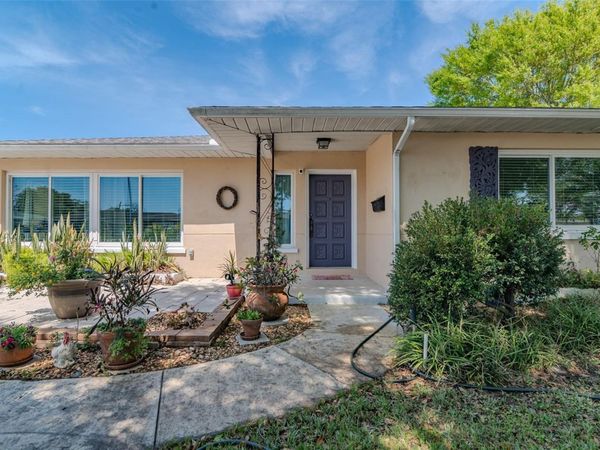 4101 YARDLEY AVENUE N, ST PETERSBURG, FL 33713