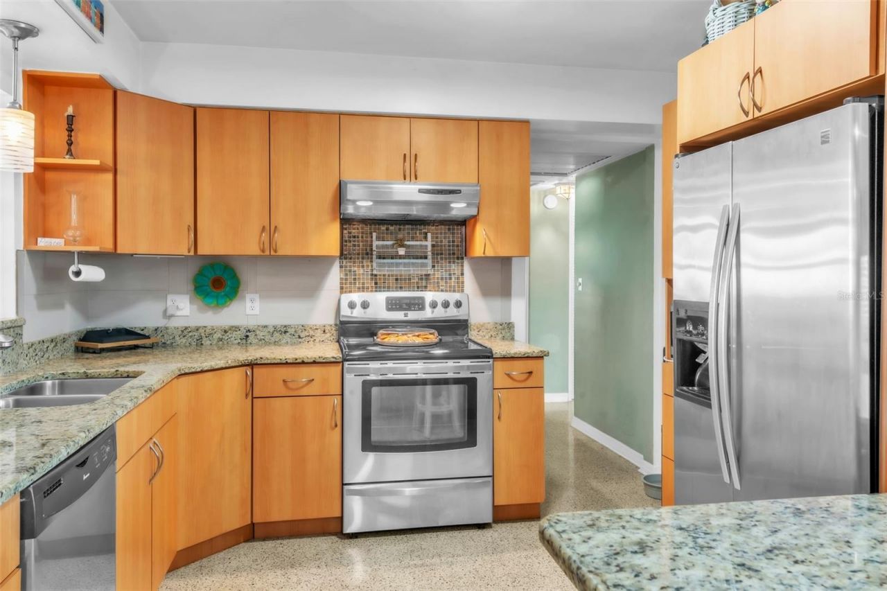 4101 Yardley Avenue N, Saint Petersburg, FL 33713 Photo