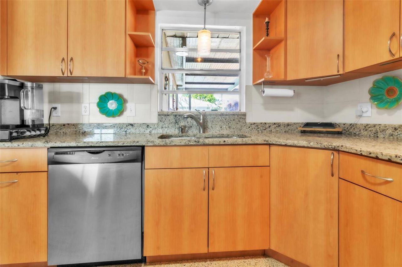 4101 Yardley Avenue N, Saint Petersburg, FL 33713 Photo