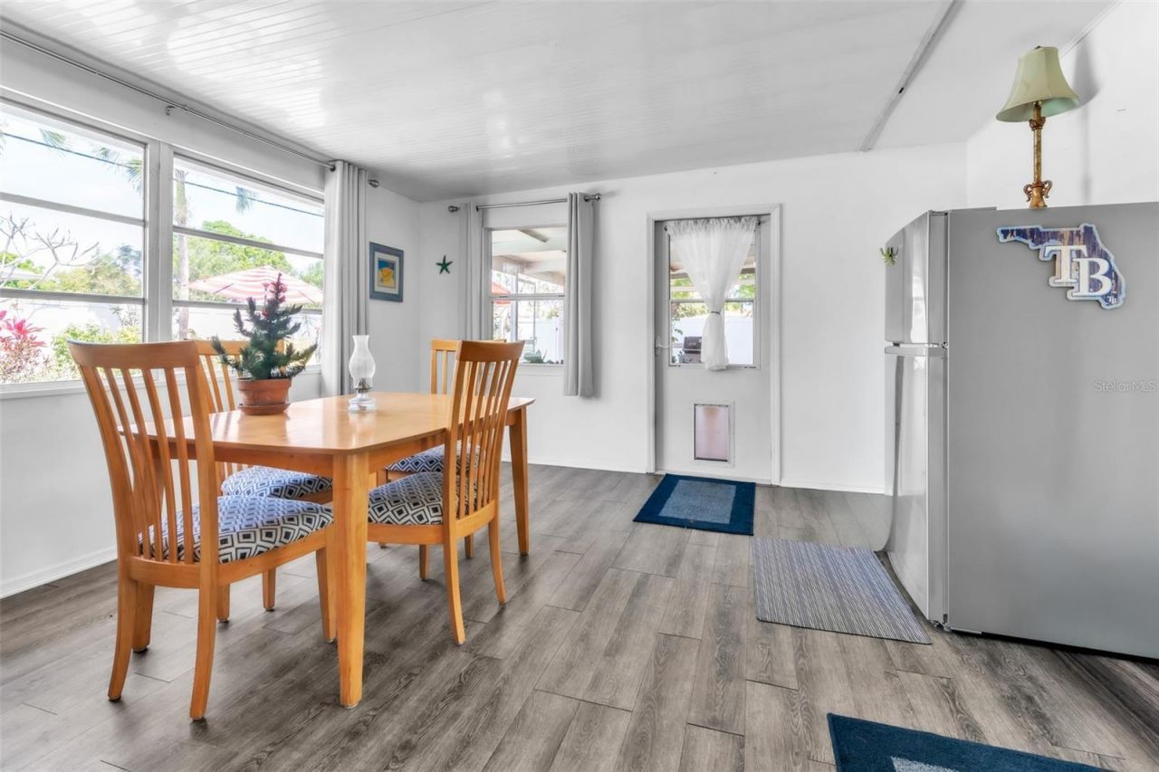 4101 Yardley Avenue N, Saint Petersburg, FL 33713 Photo