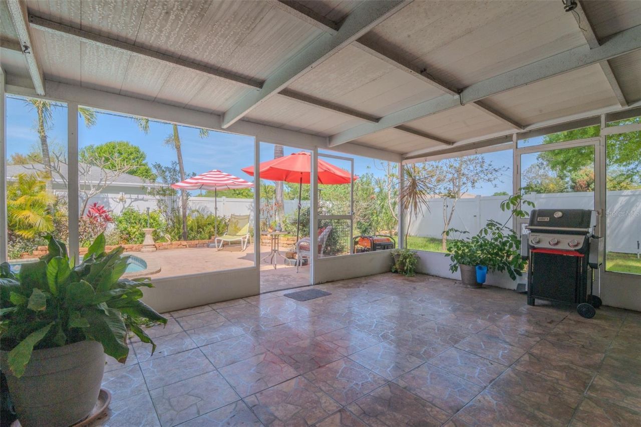 4101 Yardley Avenue N, Saint Petersburg, FL 33713 Photo