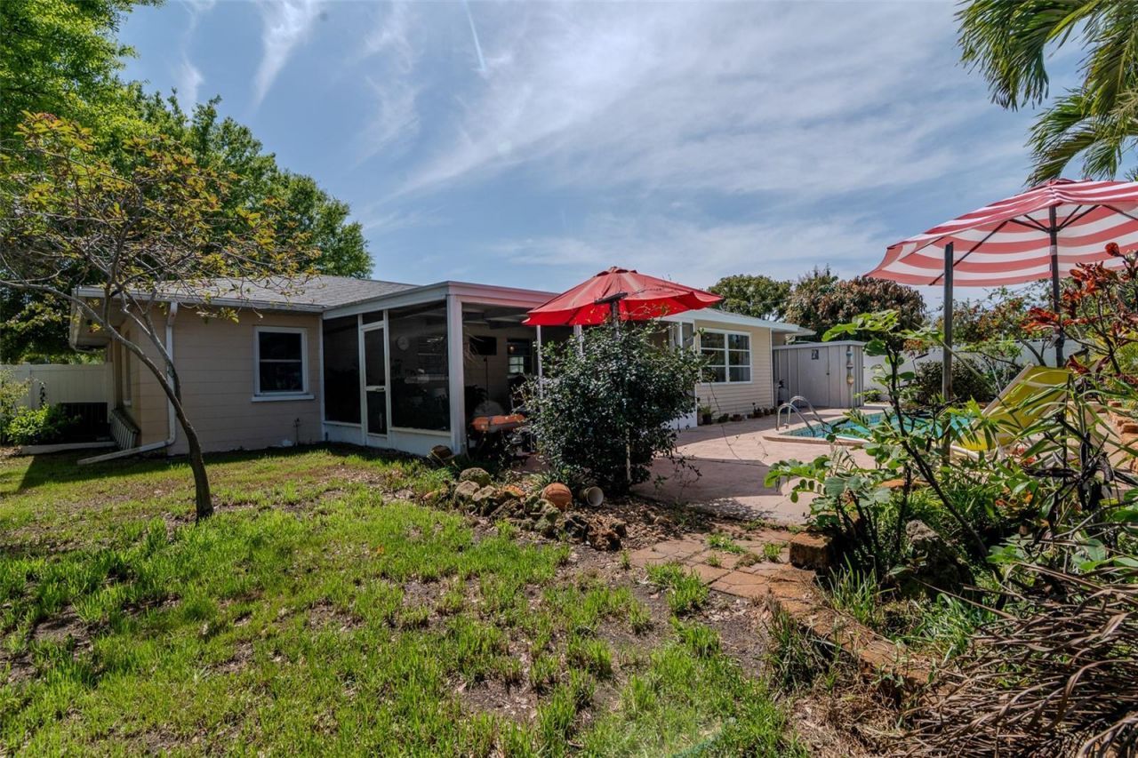 4101 Yardley Avenue N, Saint Petersburg, FL 33713 Photo