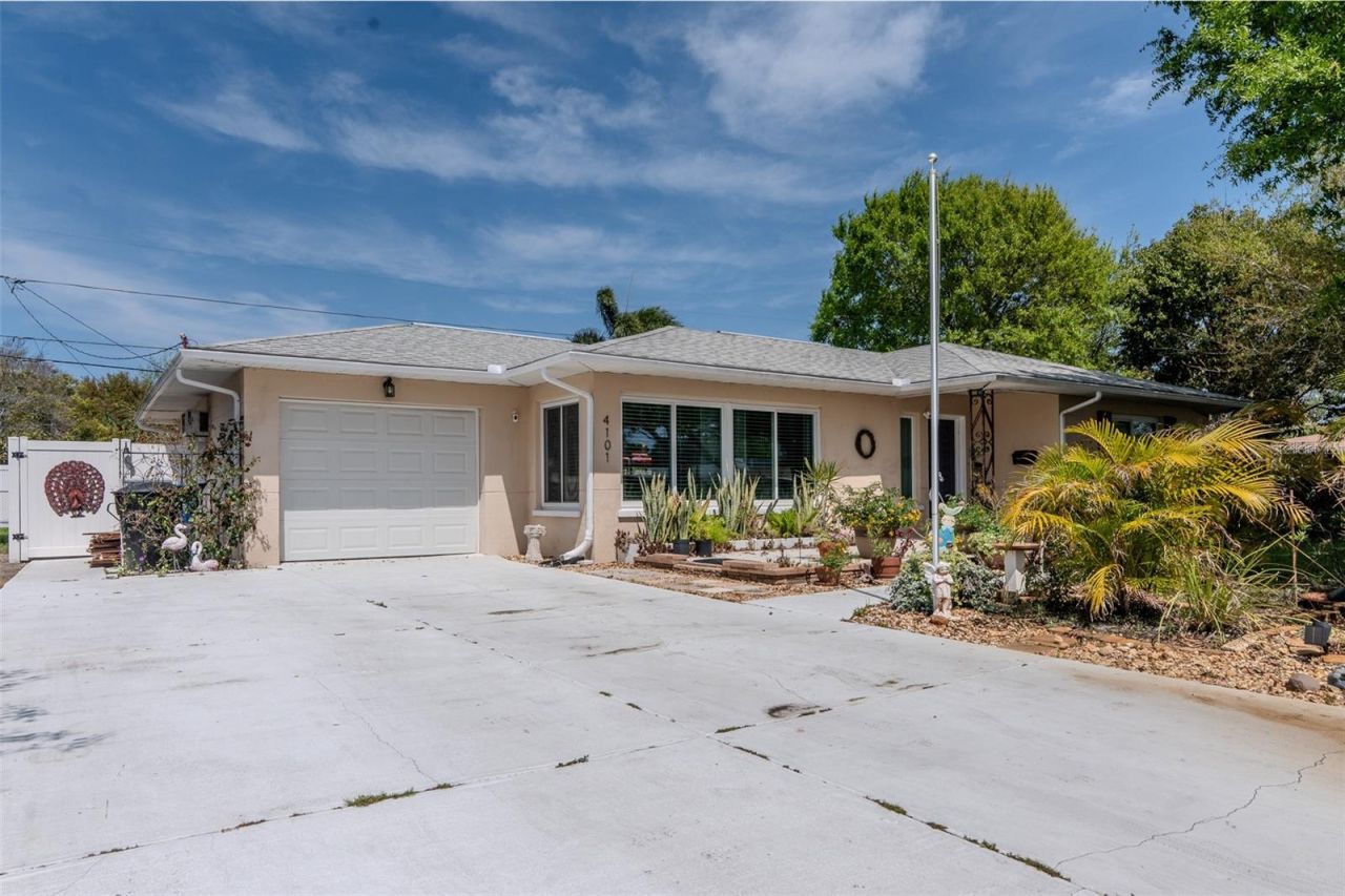 4101 Yardley Avenue N, Saint Petersburg, FL 33713 Photo