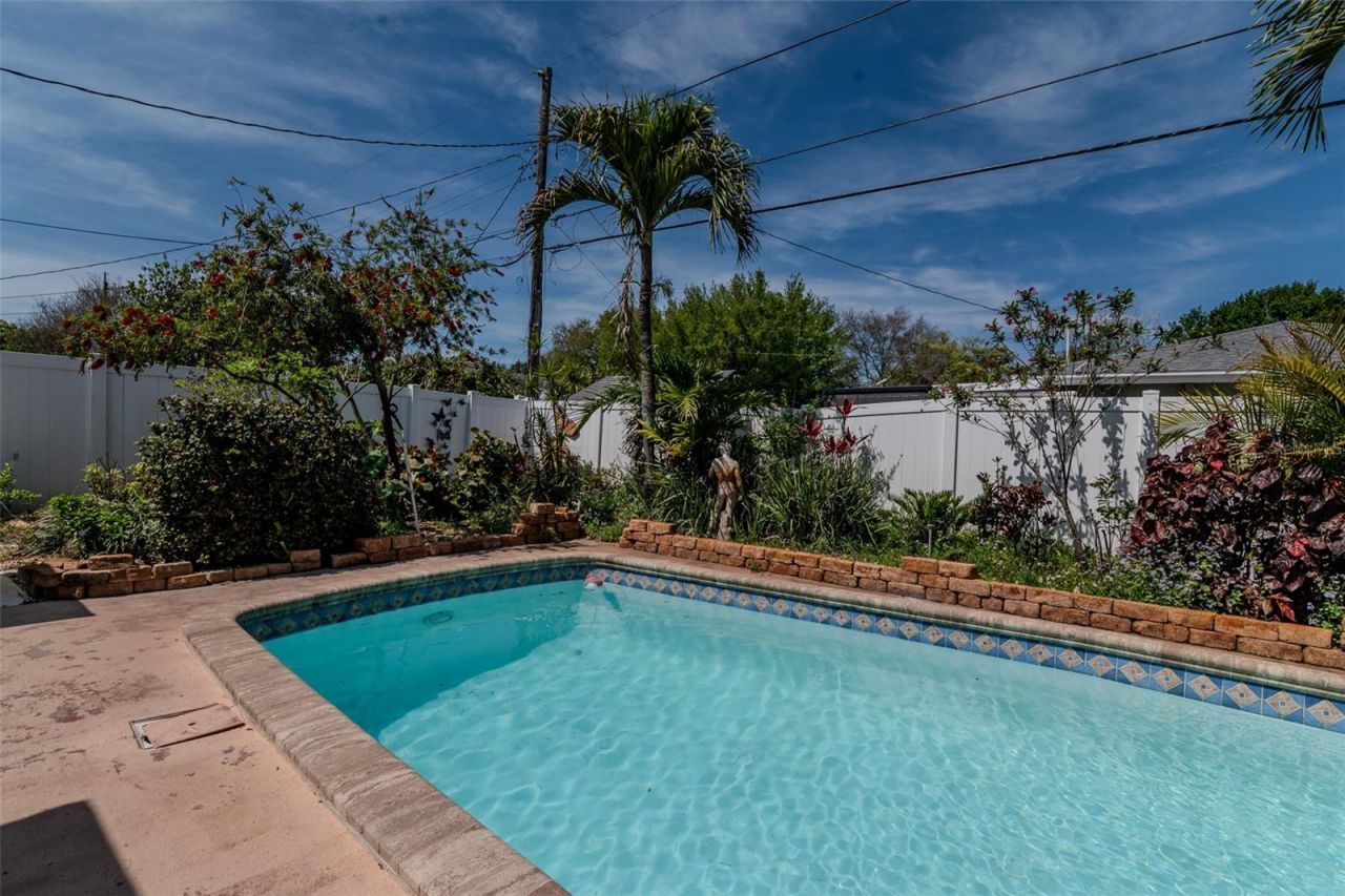 4101 Yardley Avenue N, Saint Petersburg, FL 33713 Photo