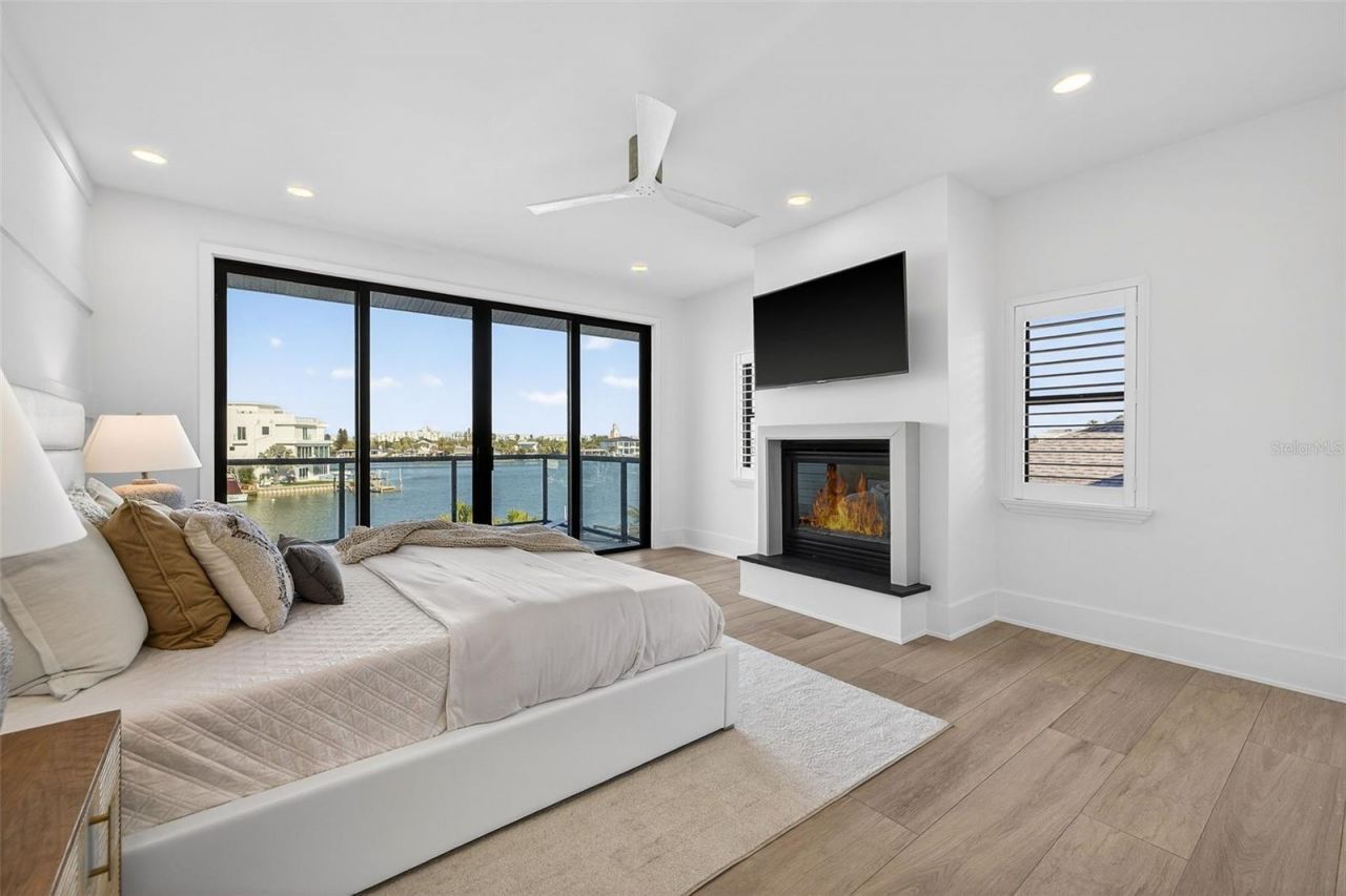 8505 Blind Pass Drive, Treasure Island, FL 33706 Photo