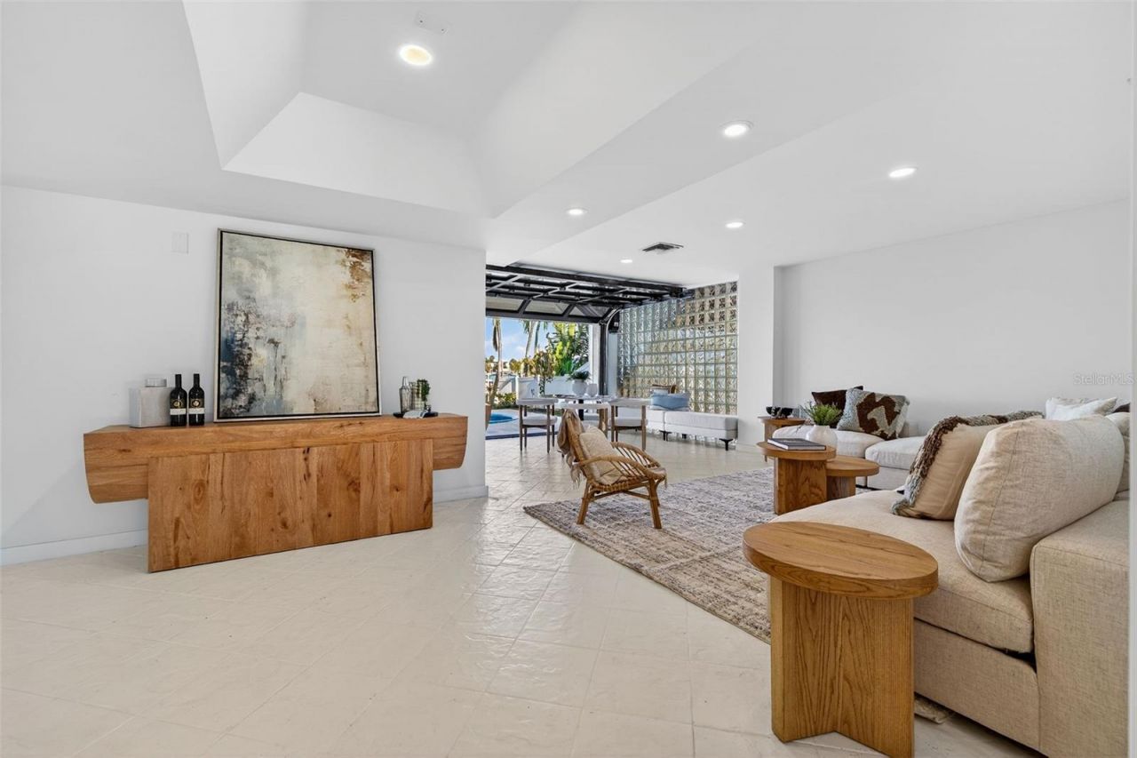 8505 Blind Pass Drive, Treasure Island, FL 33706 Photo