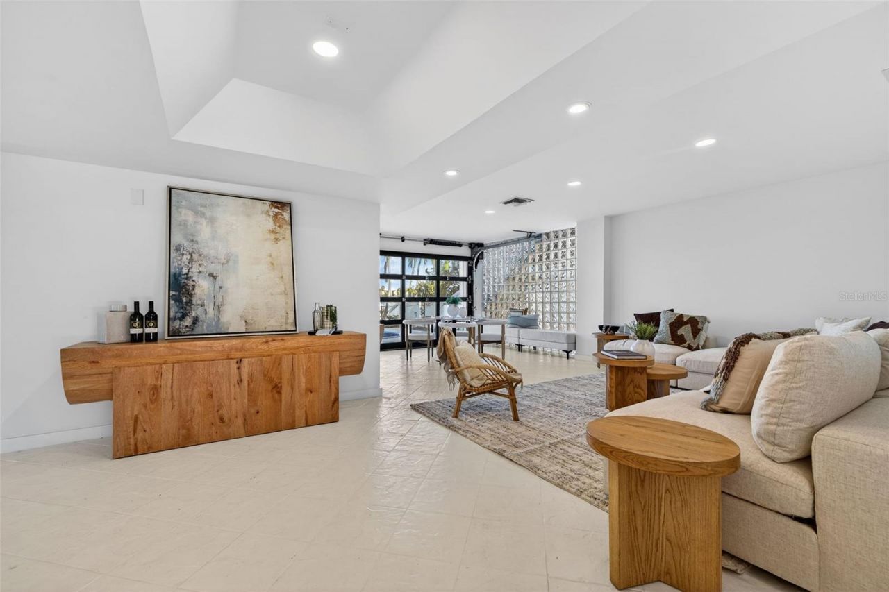 8505 Blind Pass Drive, Treasure Island, FL 33706 Photo