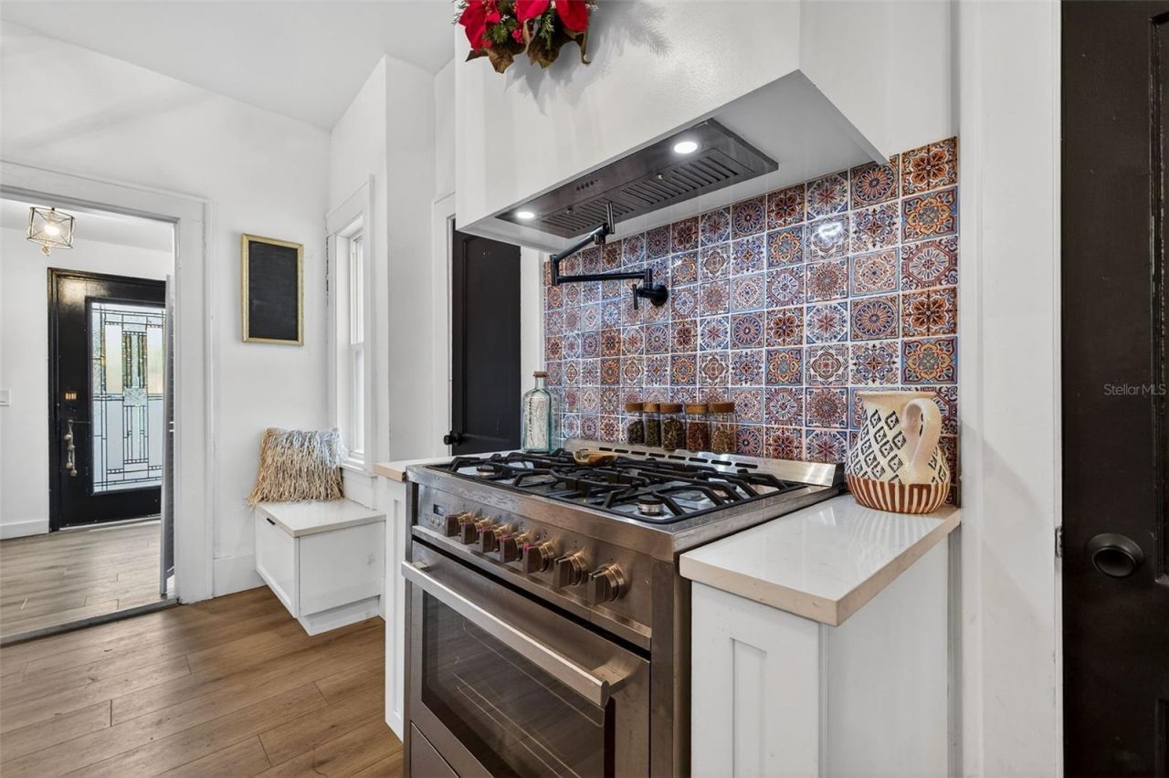 6566 1st Avenue S, Saint Petersburg, FL 33707 Photo