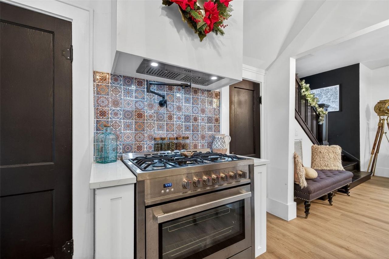 6566 1st Avenue S, Saint Petersburg, FL 33707 Photo