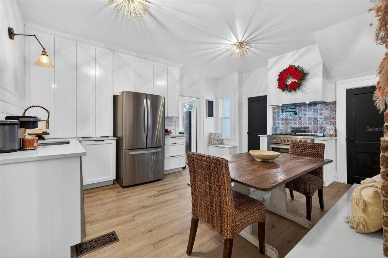 6566 1st Avenue S, Saint Petersburg, FL 33707 Photo