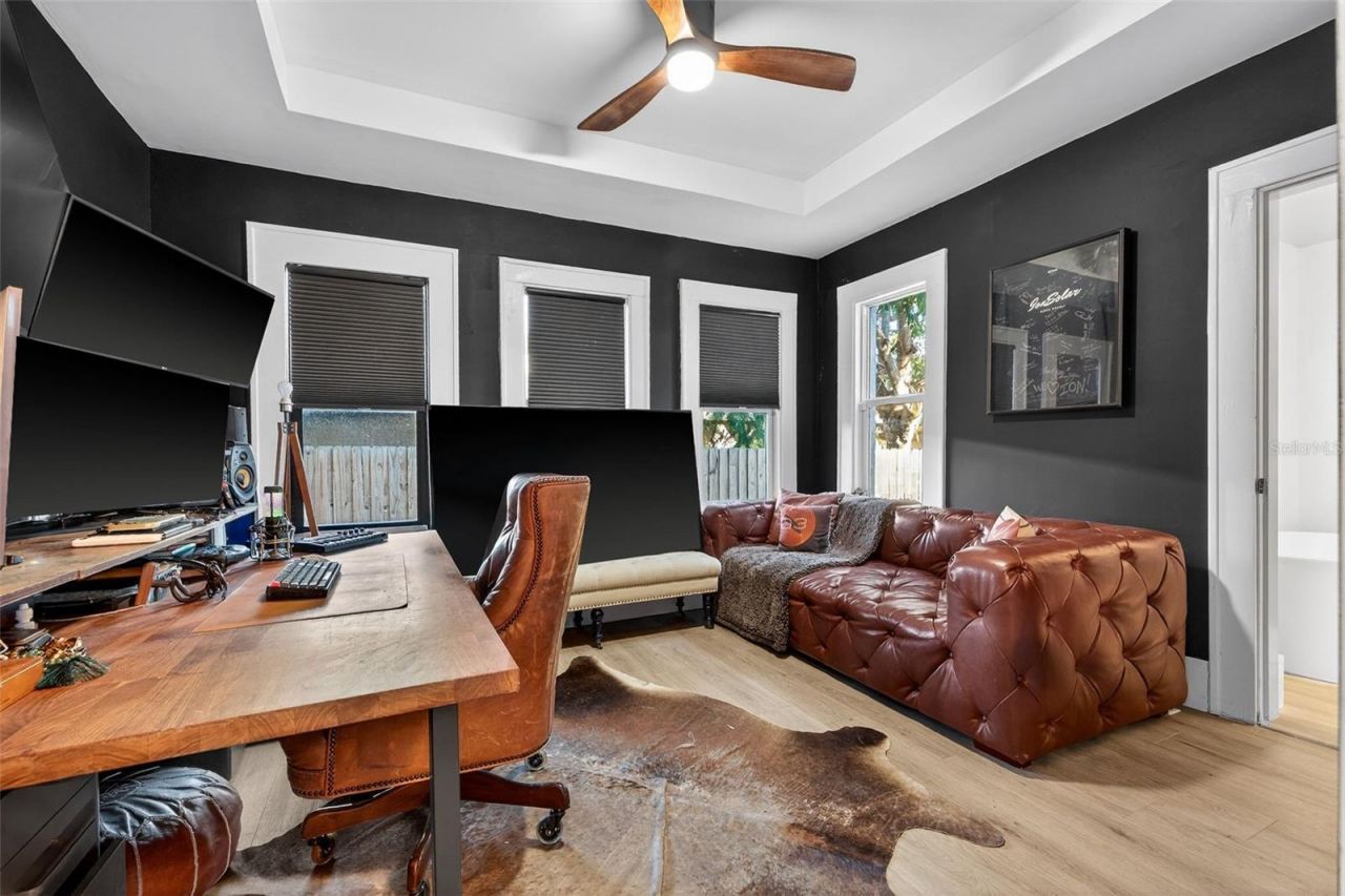 6566 1st Avenue S, Saint Petersburg, FL 33707 Photo