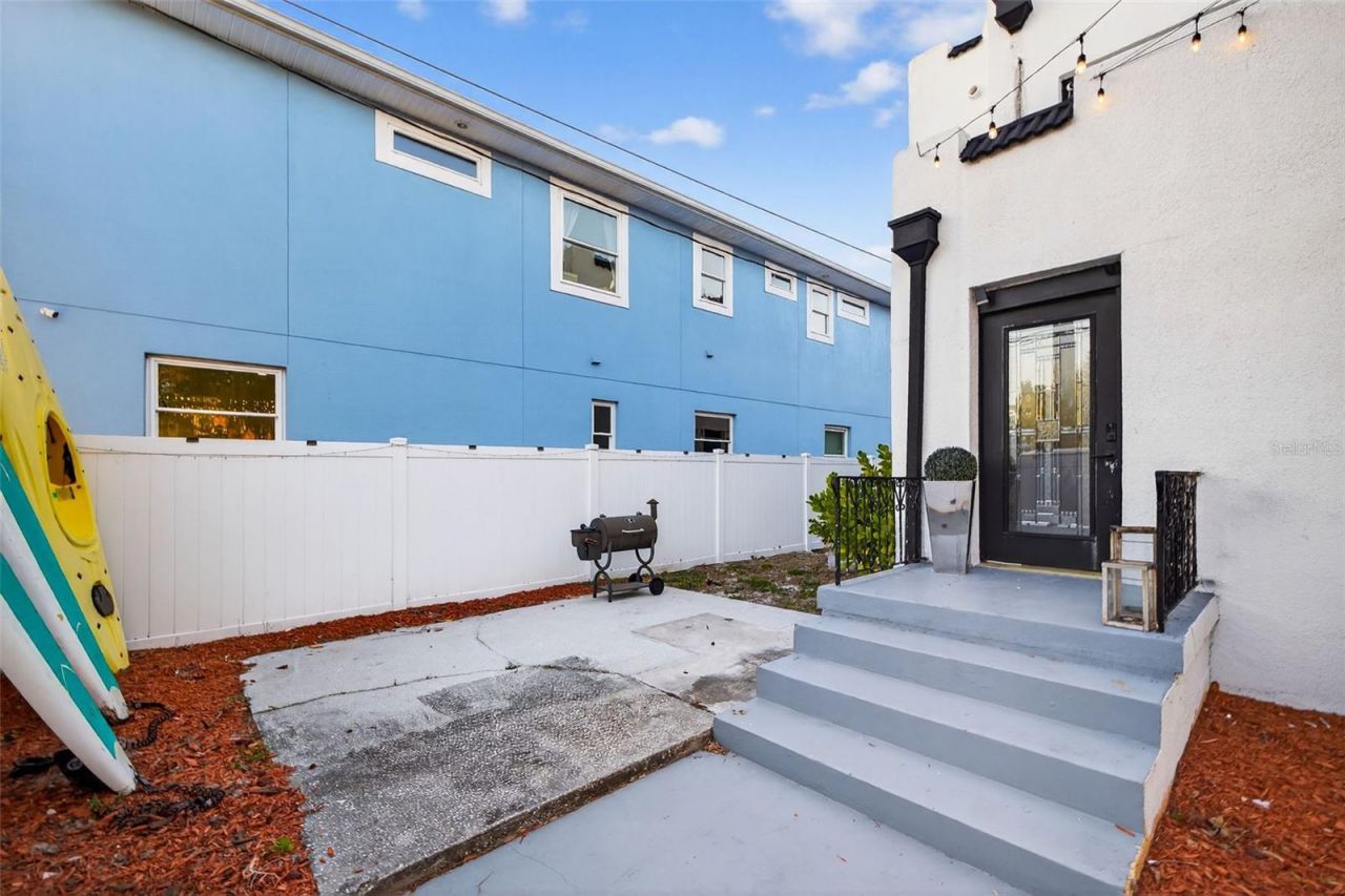 6566 1st Avenue S, Saint Petersburg, FL 33707 Photo