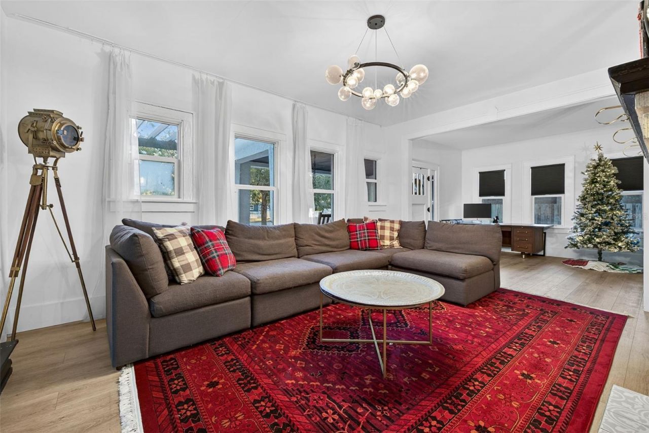 6566 1st Avenue S, Saint Petersburg, FL 33707 Photo