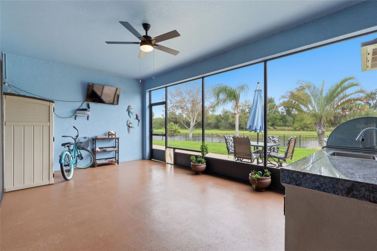326 Star Shell Drive, Apollo Beach, FL 33572 Photo