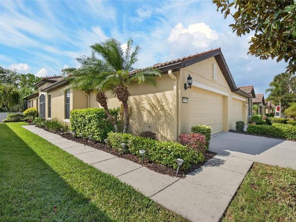 5537 SUNSET FALLS DRIVE , APOLLO BEACH, FL 33572