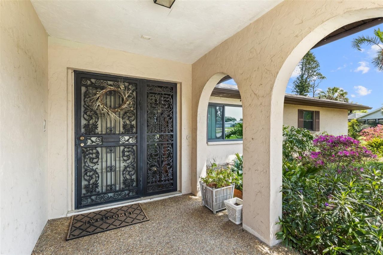 5109 Palm Aire Drive, Sarasota, FL 34243 Photo