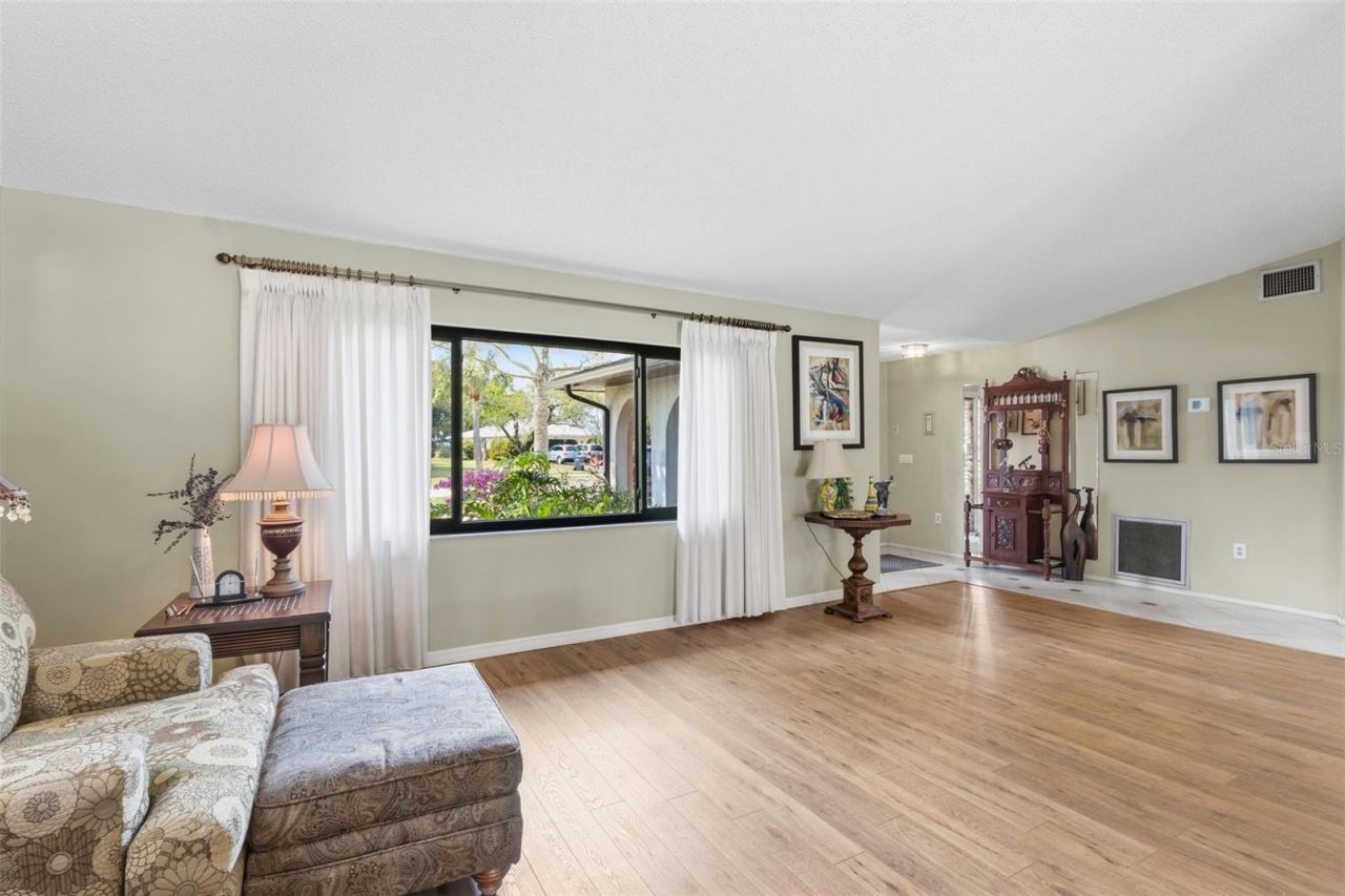 5109 Palm Aire Drive, Sarasota, FL 34243 Photo