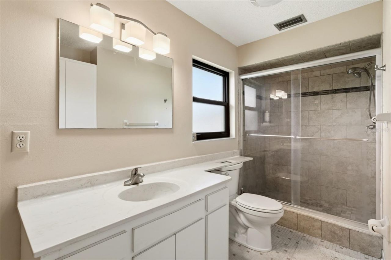 5109 Palm Aire Drive, Sarasota, FL 34243 Photo