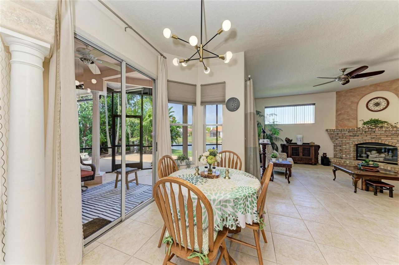 4107 72nd Avenue E, Sarasota, FL 34243 Photo