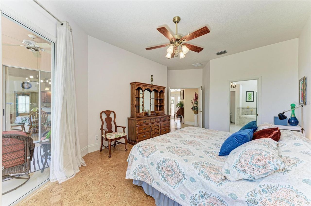 4107 72nd Avenue E, Sarasota, FL 34243 Photo