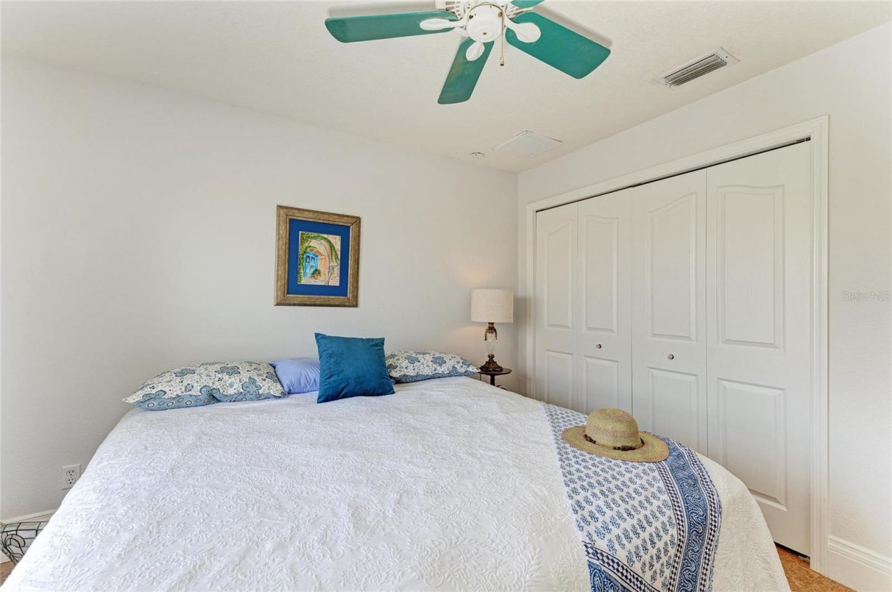 4107 72nd Avenue E, Sarasota, FL 34243 Photo