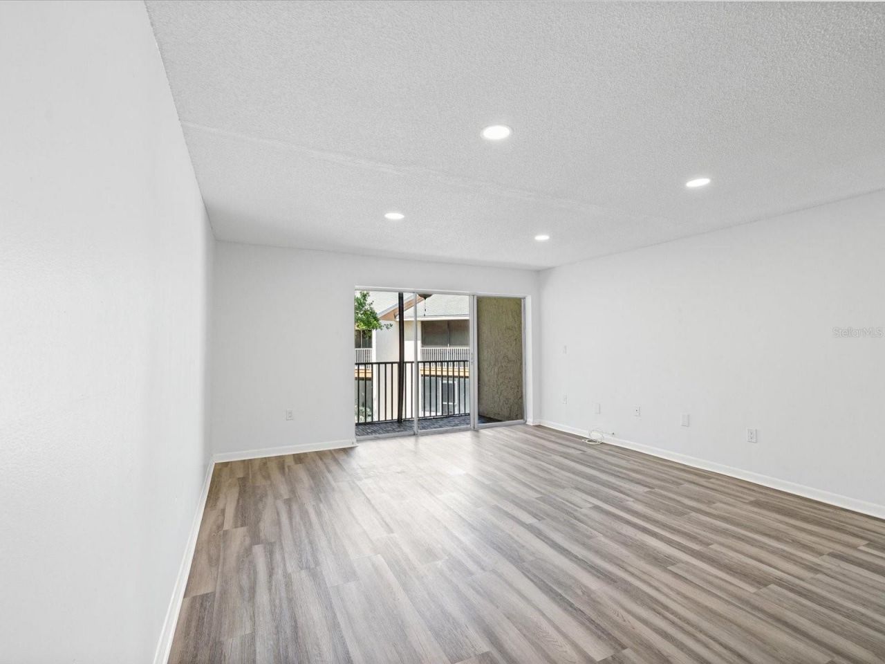 9940 7th Way N, Unit 204, Saint Petersburg, FL 33702 Photo