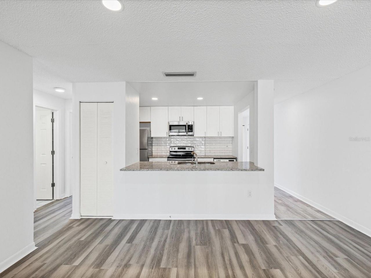 9940 7th Way N, Unit 204, Saint Petersburg, FL 33702 Photo