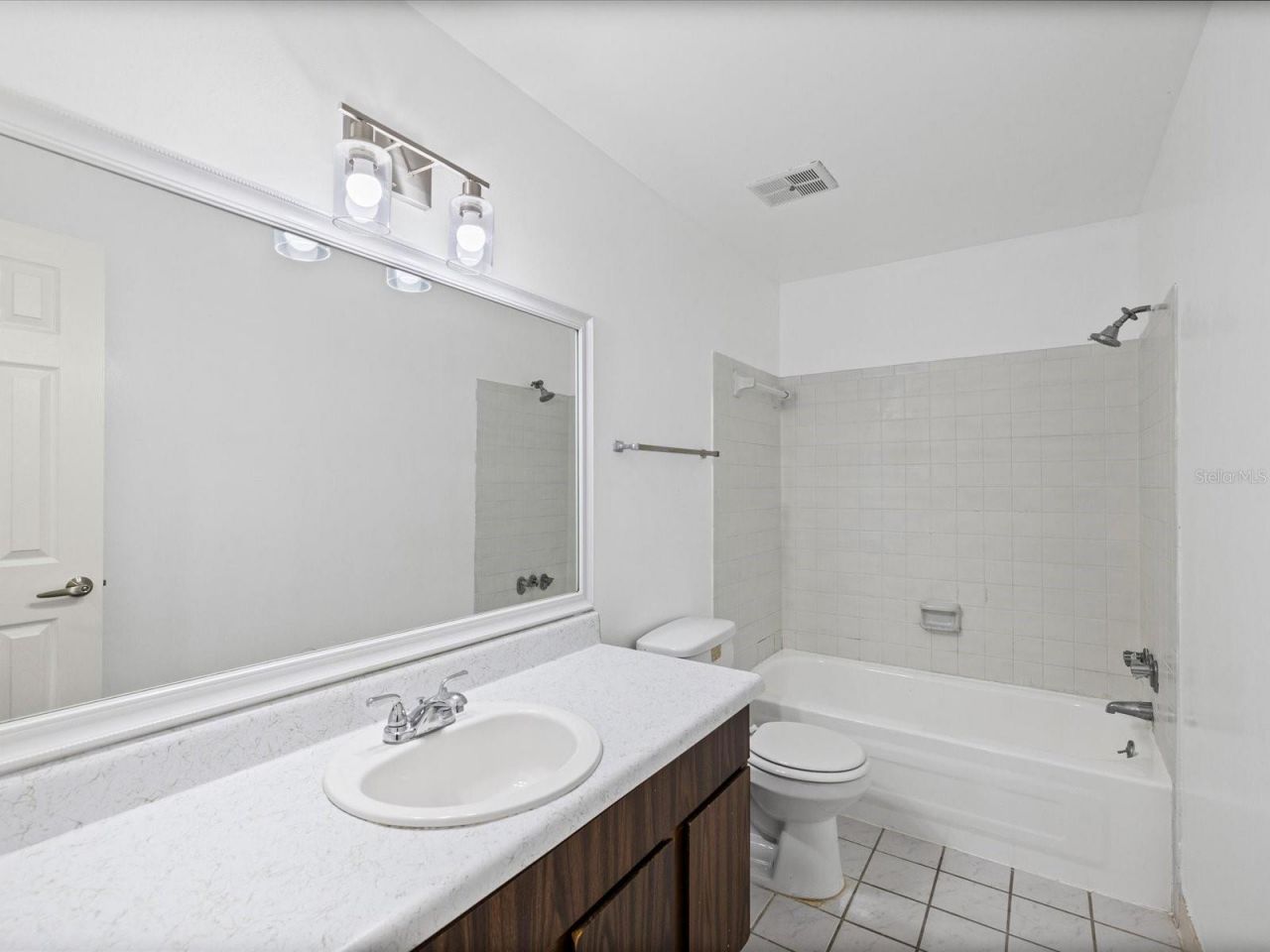 9940 7th Way N, Unit 204, Saint Petersburg, FL 33702 Photo