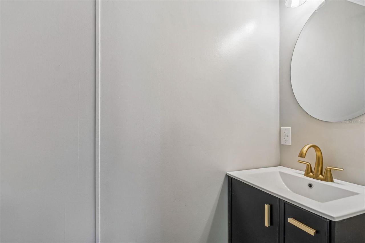 823 Elkan Drive, Tarpon Springs, FL 34689 Photo