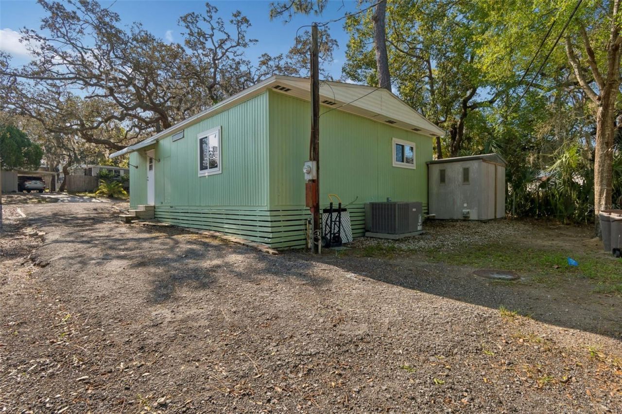 823 Elkan Drive, Tarpon Springs, FL 34689 Photo